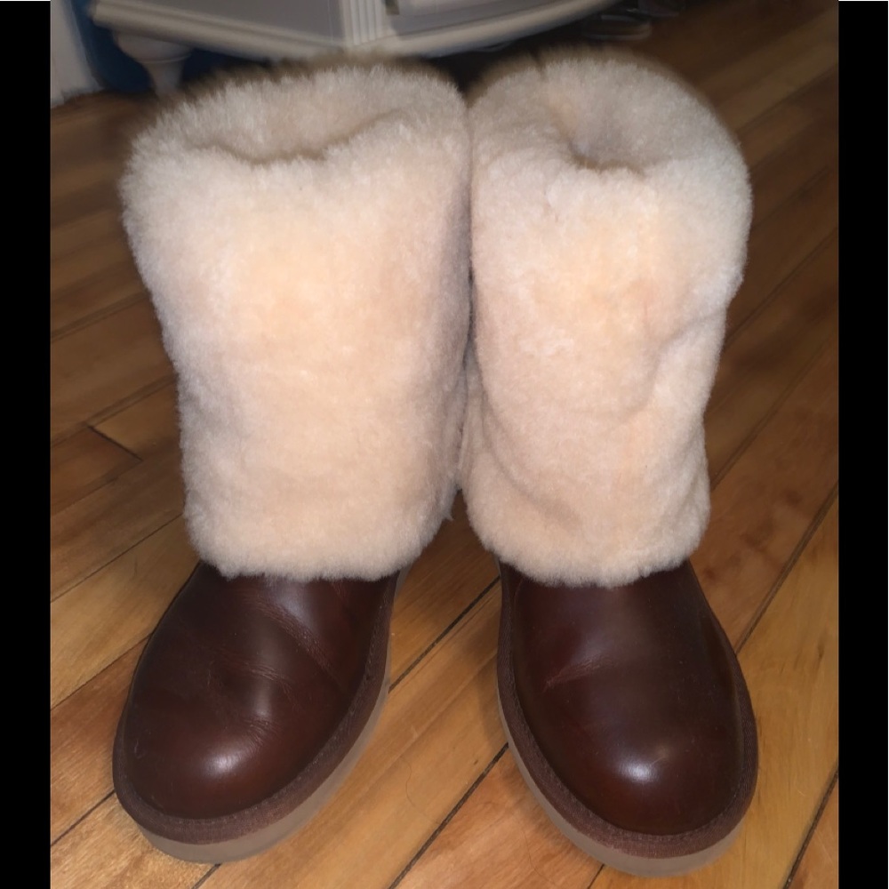 Brown solid leather shearling covered UGGS size 5